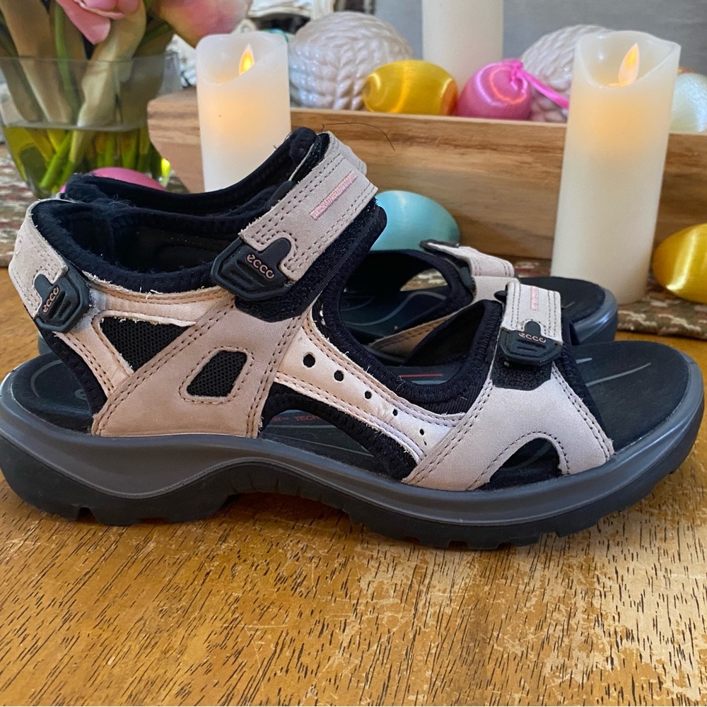 Women's ECCO Yucatan Offroad sandals size 38